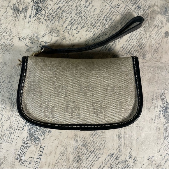 DOONEY & BOURKE WRISTLET - Picture 3 of 11
